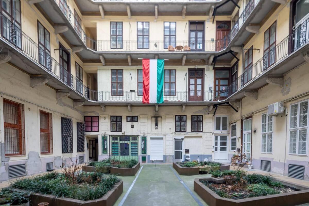 Vamhaz Boulevard Apartments Budapest Exterior photo